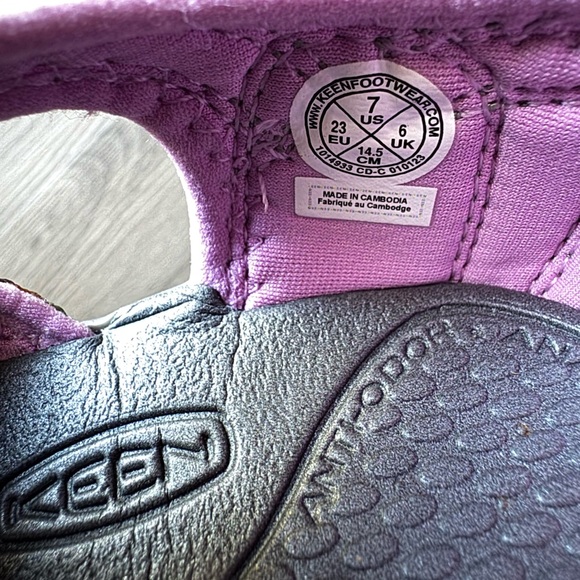 Like New Keen Venice H2 Sandal Lilac Size 7 Toddler - Picture 9 of 11